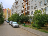 Volgograd, Zemlyachki St, house 33. Apartment house