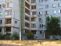 Volgograd, Konstantin Simonov st, house 32. Apartment house