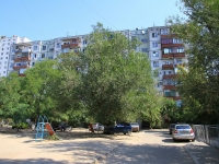 Volgograd, Kosmonavtov st, house 37. Apartment house