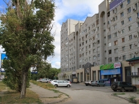 Volgograd, St Marshal Rokossovsky, house 28. Apartment house