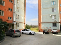 Volgograd, Rikhard Zorge st, 房屋 38. 公寓楼