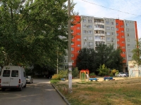 Волгоград, улица Рихарда Зорге, дом 52. многоквартирный дом