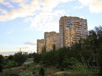 Волгоград, улица Пархоменко, дом 33. многоквартирный дом