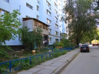 Волгоград, улица Ткачёва, дом 18. многоквартирный дом