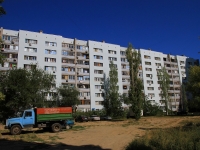 Волгоград, улица Ткачёва, дом 18. многоквартирный дом