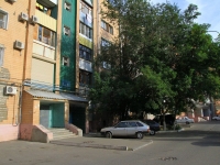 Volgograd, Geroev Stalingrada Ave, 房屋 42. 公寓楼