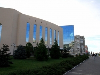 Volgograd, Geroev Stalingrada Ave, 房屋 50А. 银行