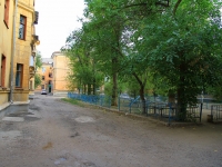 Волгоград, улица Ломакина, дом 18. многоквартирный дом