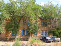 neighbour house: st. Svetloyarskaya, house 70. Apartment house