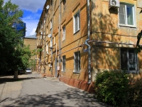 Volgograd, Barrikadnaya st, house 13. Apartment house