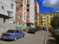 Volgograd, Barrikadnaya st, 房屋 19А. 公寓楼