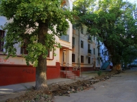 Волгоград, улица КИМ, дом 10. многоквартирный дом