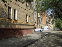 Volgograd, Raboche-Krestyanskaya st, house 37. Apartment house
