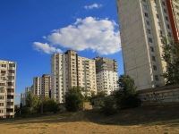 Volgograd, st Novouzenskaya, house 8. Apartment house