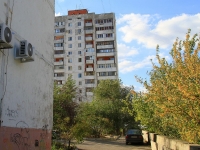 Volgograd, Novouzenskaya st, 房屋 10. 公寓楼