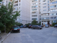 Волгоград, улица Гвоздкова, дом 18. многоквартирный дом