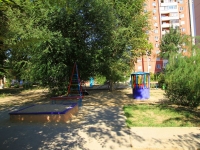 Volgograd, Naberezhnaya Volzhskoy Flotilii st, house 6. Apartment house