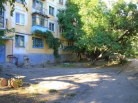 Волгоград, улица Таращанцев, дом 48. многоквартирный дом