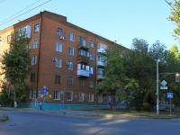 Волгоград, улица Таращанцев, дом 49. многоквартирный дом