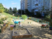 Volgograd, Korotkaya st, house 27. Apartment house