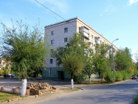 Volgograd, 64 Armii st, 房屋 18. 公寓楼