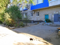 Volgograd, 64 Armii st, 房屋 71. 公寓楼