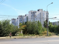 Волгоград, улица Кирова, дом 98А. многоквартирный дом