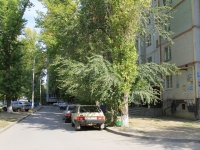 Волгоград, улица Маршала Ерёменко, дом 60. многоквартирный дом