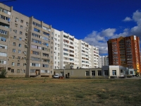 Volzhsky, st Druzhby, house 99. Apartment house