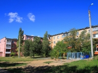 Volzhsky, st Druzhby, house 135. Apartment house