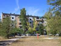 Volzhsky, st Mira, house 20. Apartment house