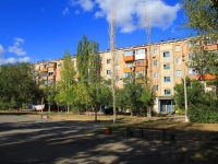 Volzhsky, st Karbyshev, house 111. Apartment house