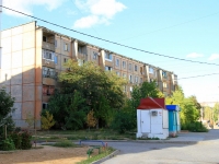 Volzhsky, st Karbyshev, house 115. Apartment house