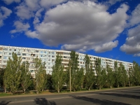 Volzhsky, st Karbyshev, house 125А. Apartment house