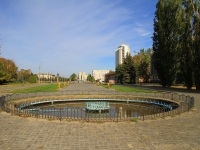 улица Сталинградская. фонтан На Сталинградской, 4