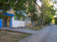 Volzhsky, Pionerskaya st, house 13. Apartment house
