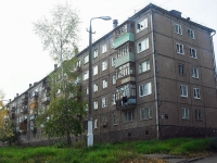 Bratsk, Kosmonavtov blvd, house 6. Apartment house