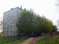 Bratsk, blvd Kosmonavtov, house 28. Apartment house