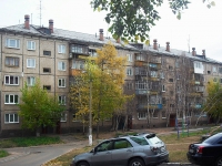 Bratsk, Kosmonavtov blvd, house 30. Apartment house