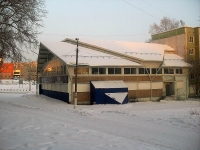 Bratsk, Kosmonavtov blvd, house 60. multi-purpose building