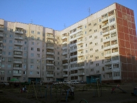 Bratsk, Kosmonavtov blvd, 房屋 11. 公寓楼
