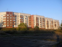 Bratsk, Kosmonavtov blvd, house 13. Apartment house