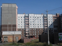 Bratsk, Lenin avenue, 房屋 33. 公寓楼