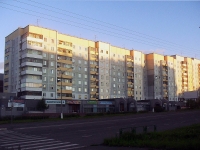 Bratsk, Lenin avenue, 房屋 42. 公寓楼