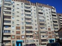 Bratsk, Vozrozhdeniya st, house 2. Apartment house