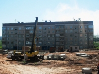 Bratsk, Vozrozhdeniya st, house 30. Apartment house