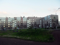 Bratsk, Pobedy blvd, 房屋 28. 公寓楼