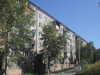 Bratsk, Malyshev st, 房屋 32. 公寓楼