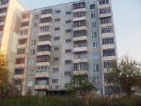 Bratsk, Metallurgov st, house 27. Apartment house