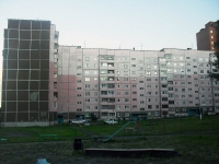 Bratsk, Sovetskaya st, house 27. Apartment house